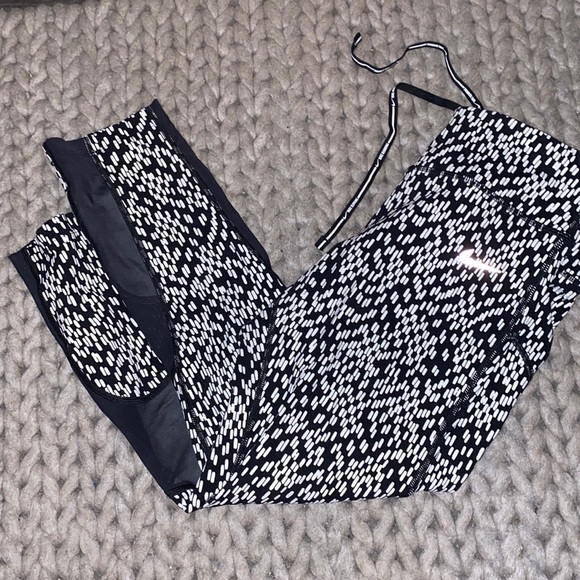 Nike workout leggings - Picture 1 of 3